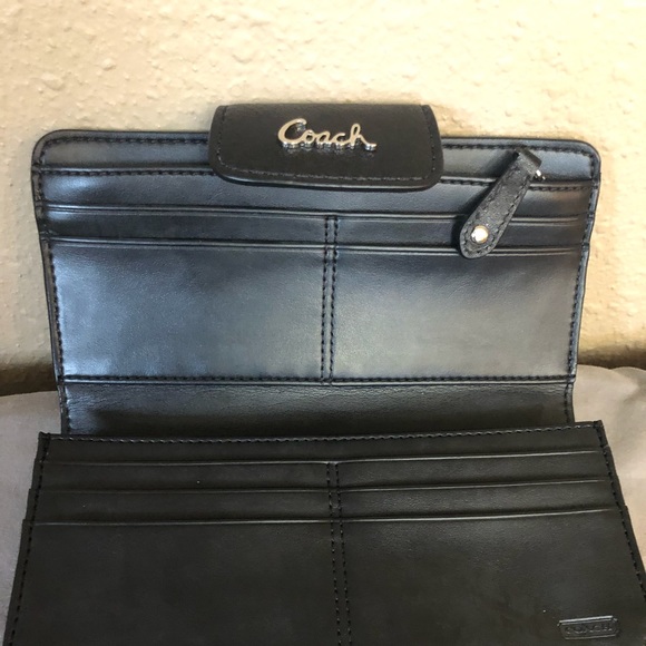 Coach Purse & Wallet Set - Picture 2 of 6